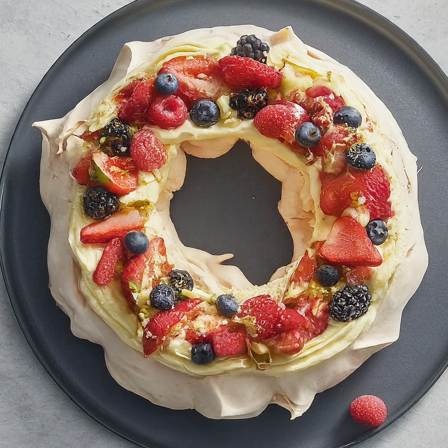 mary berry pavlova wreath pear